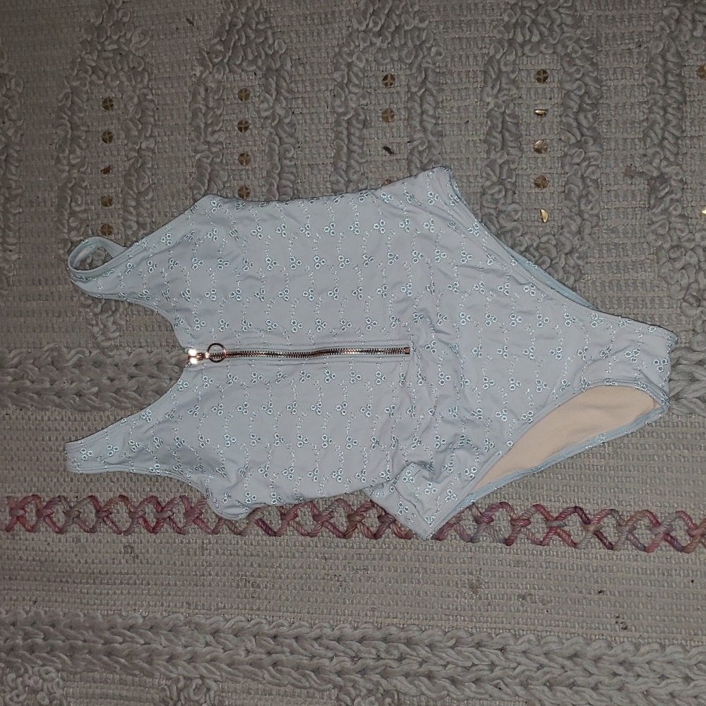 L.A. hearts eyelet one piece swimsuit size xs